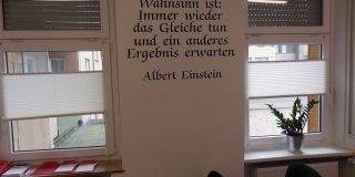 Wahnsinn ist - Albert Einstein Zitat